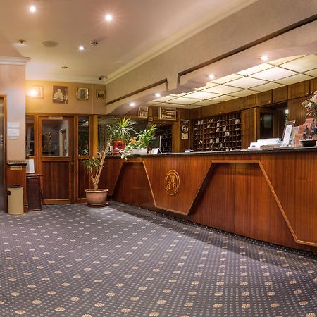 Mitre House Hotel London Exterior photo