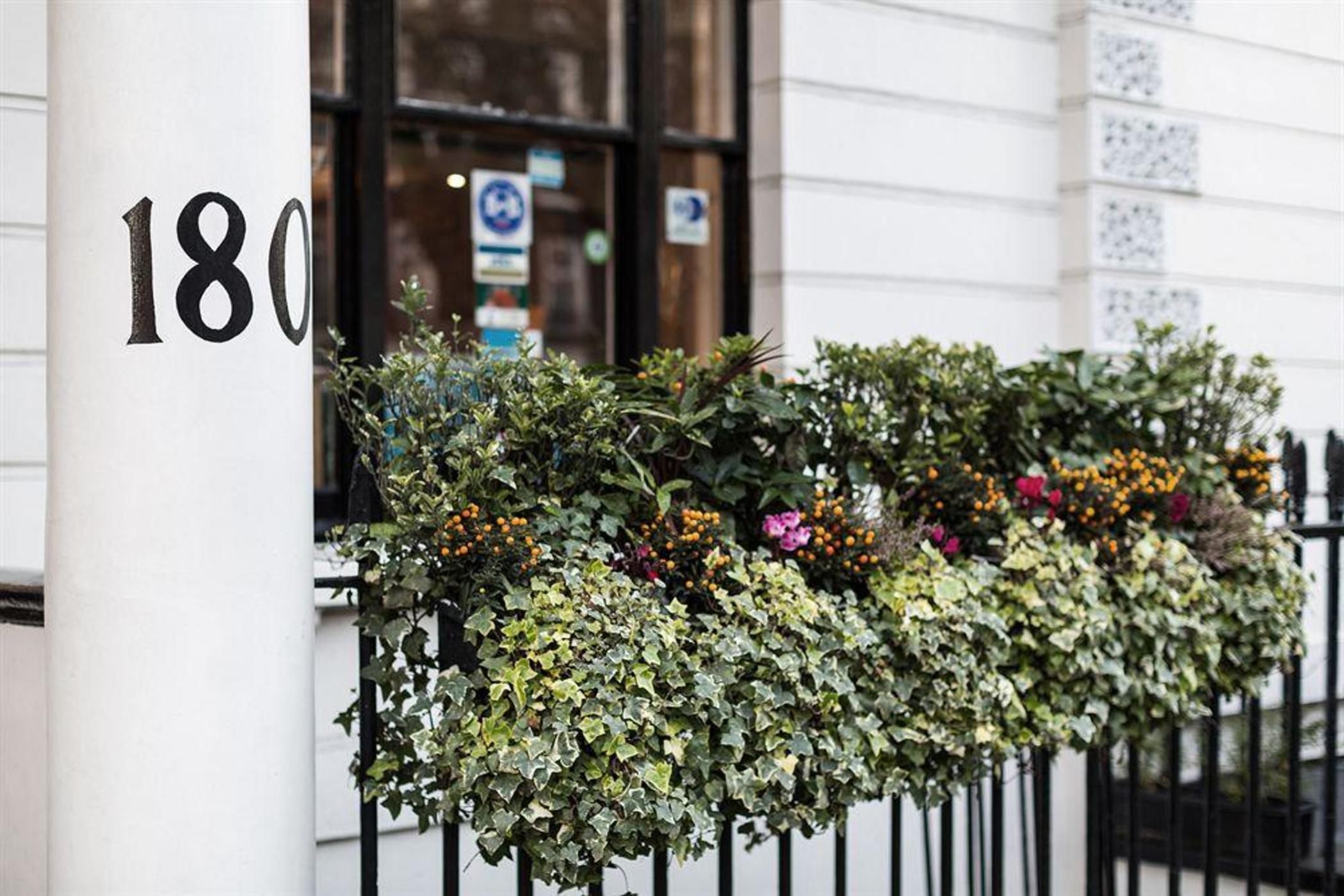 Mitre House Hotel London Exterior photo
